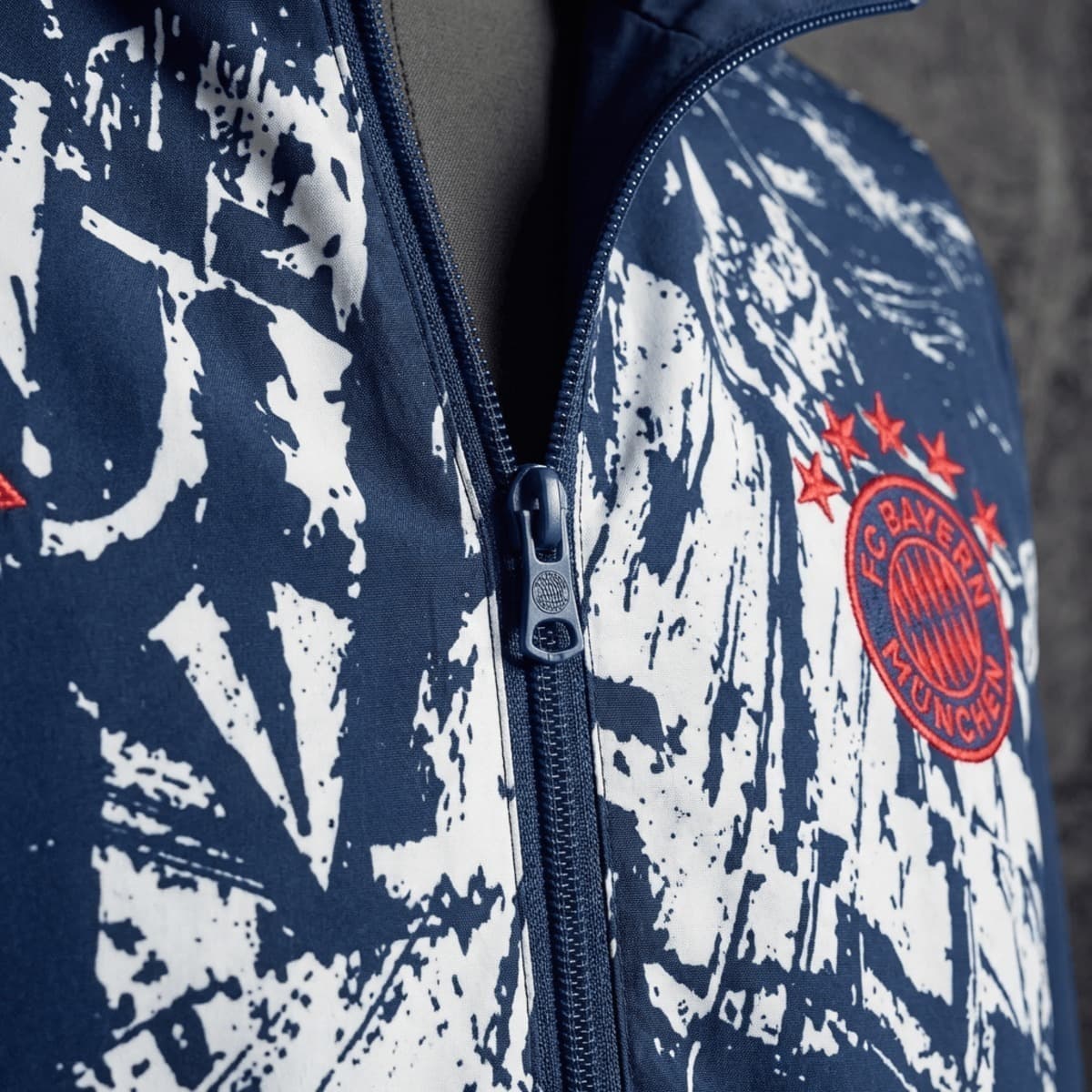 2025/26 Bayern Munich Royal Blue ReverSible Windbreaker S-3XL detalj 3