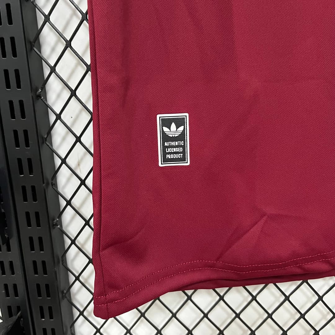 2026 Spain Red Navy Polo detalj 3