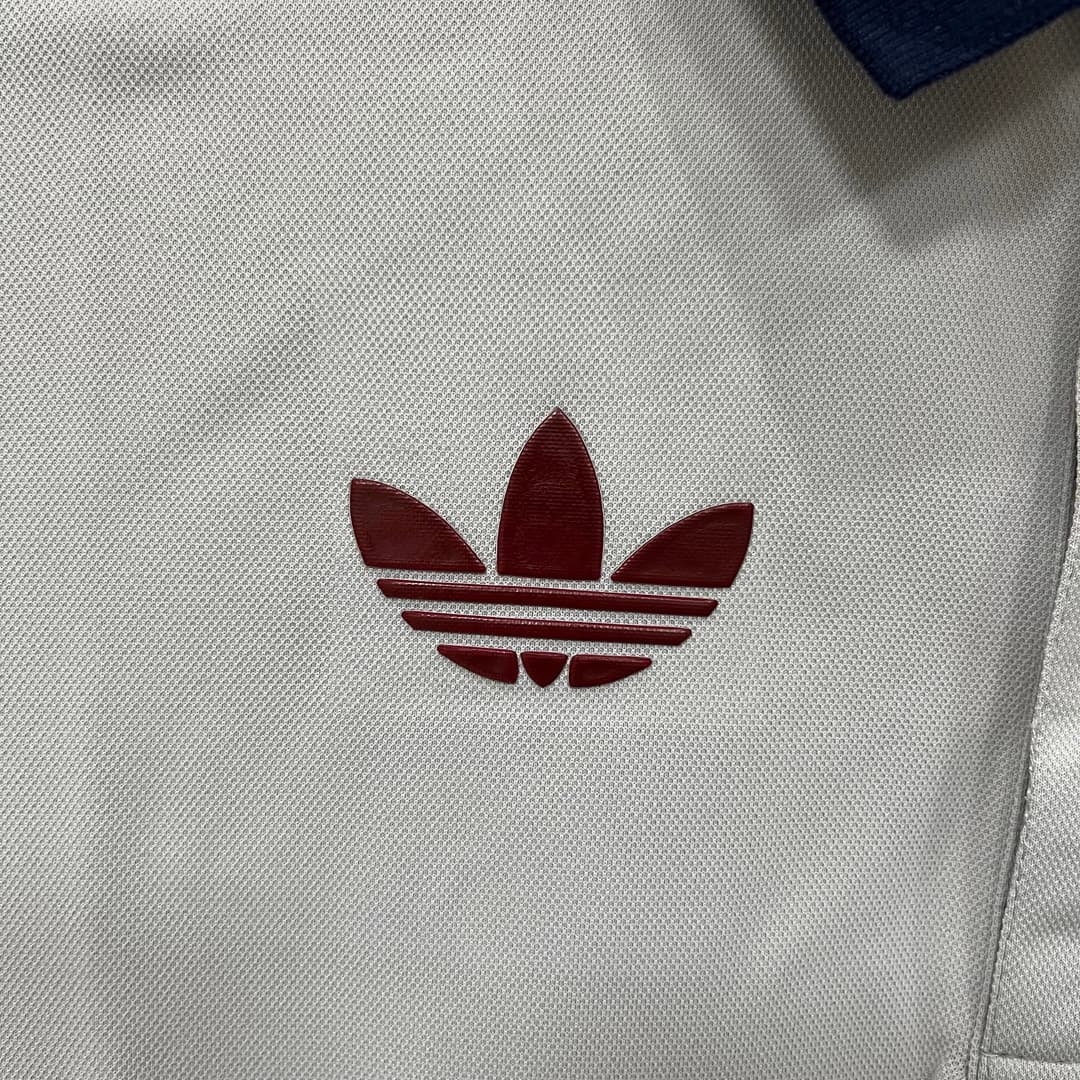 2026 Spain Grey Navy Red Polo detalj 6
