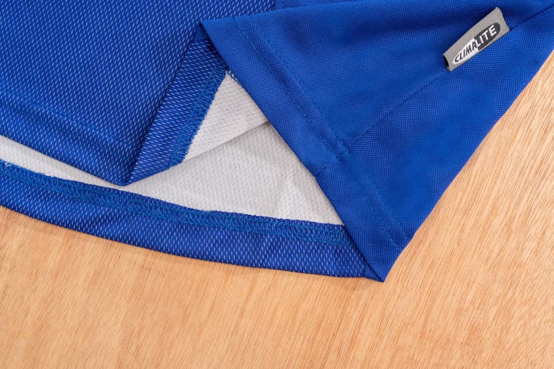 2002 Japan Home Retro Soccer Jersey detalj 4