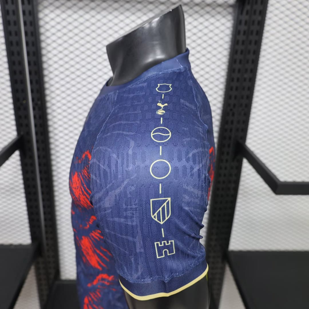 26/27 Paris Saint-Germain Special Concept Eiffel Tower Player Version Blue Soccer Jersey detalj 4