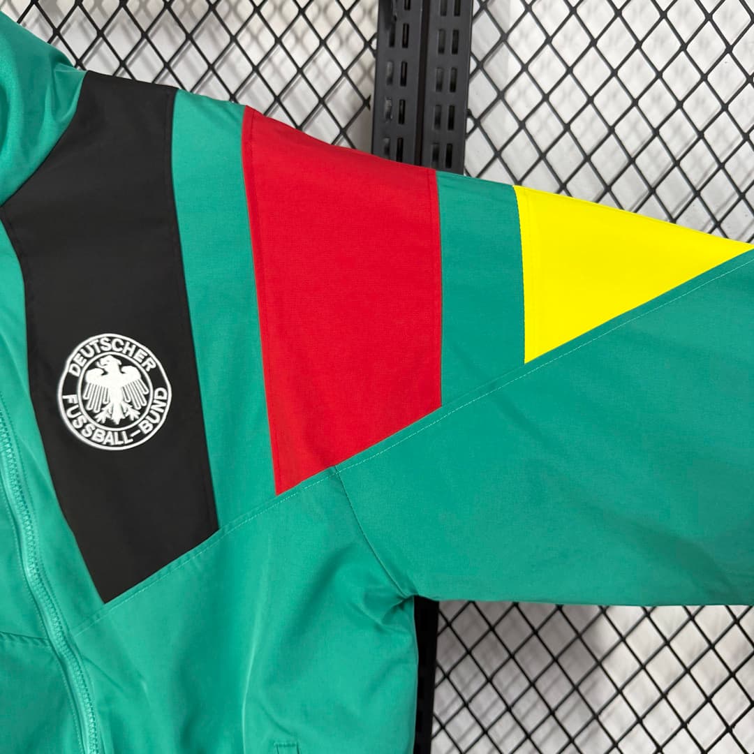2026 Germany World Cup EQT Green Windbreaker detalj 3