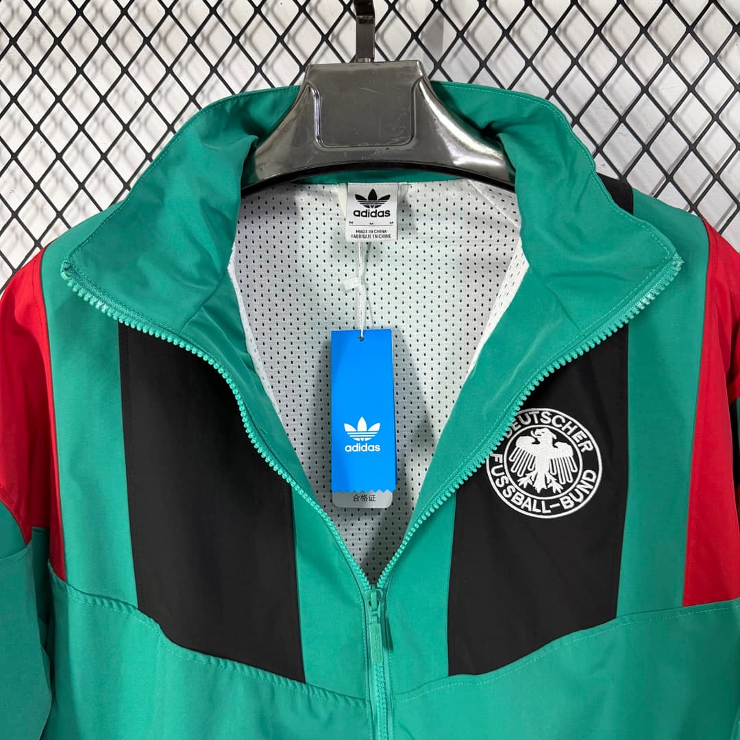 2026 Germany World Cup EQT Green Windbreaker detalj 6